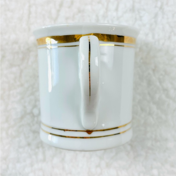 (VTG) TOM & JERRY • Set of 4 White and Gold Tea Cups - Picture 5 of 12